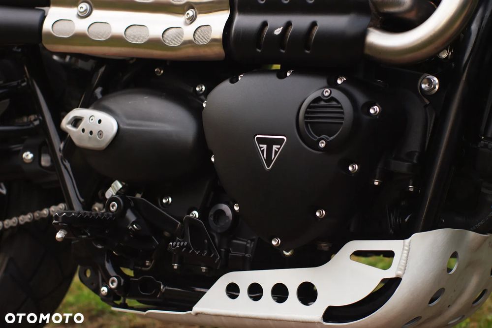 Triumph Street Scrambler - 19