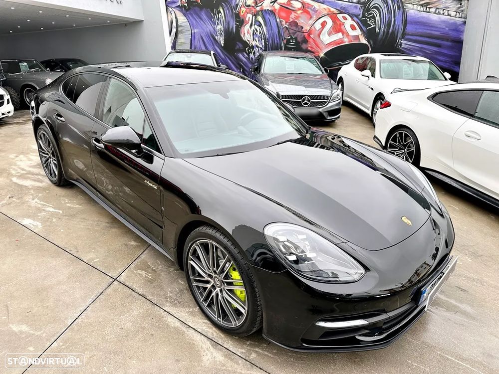 Porsche Panamera 4 E-Hybrid - 45