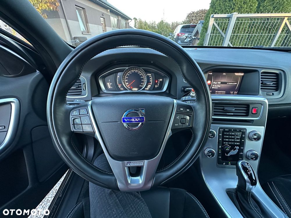 Volvo V60 D4 Geartronic Summum - 28