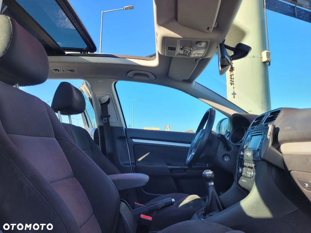 Volkswagen Golf 1.6 TDI DPF Highline - 7