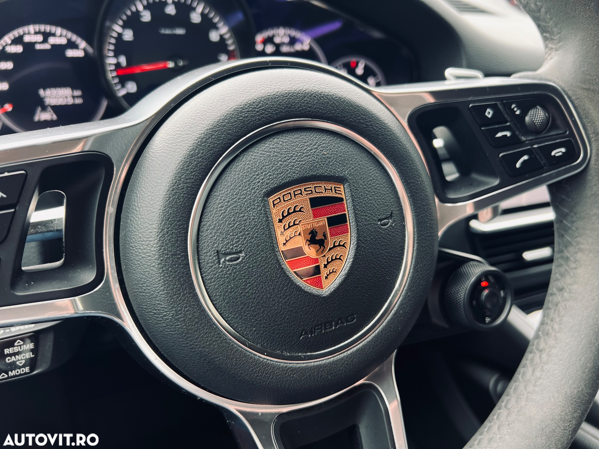 Porsche Cayenne - 17