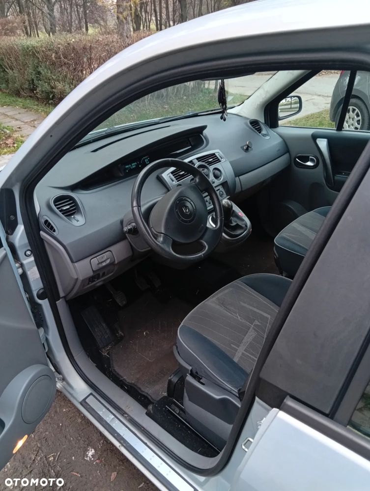 Renault Scenic 1.6 Pack Authentique - 9