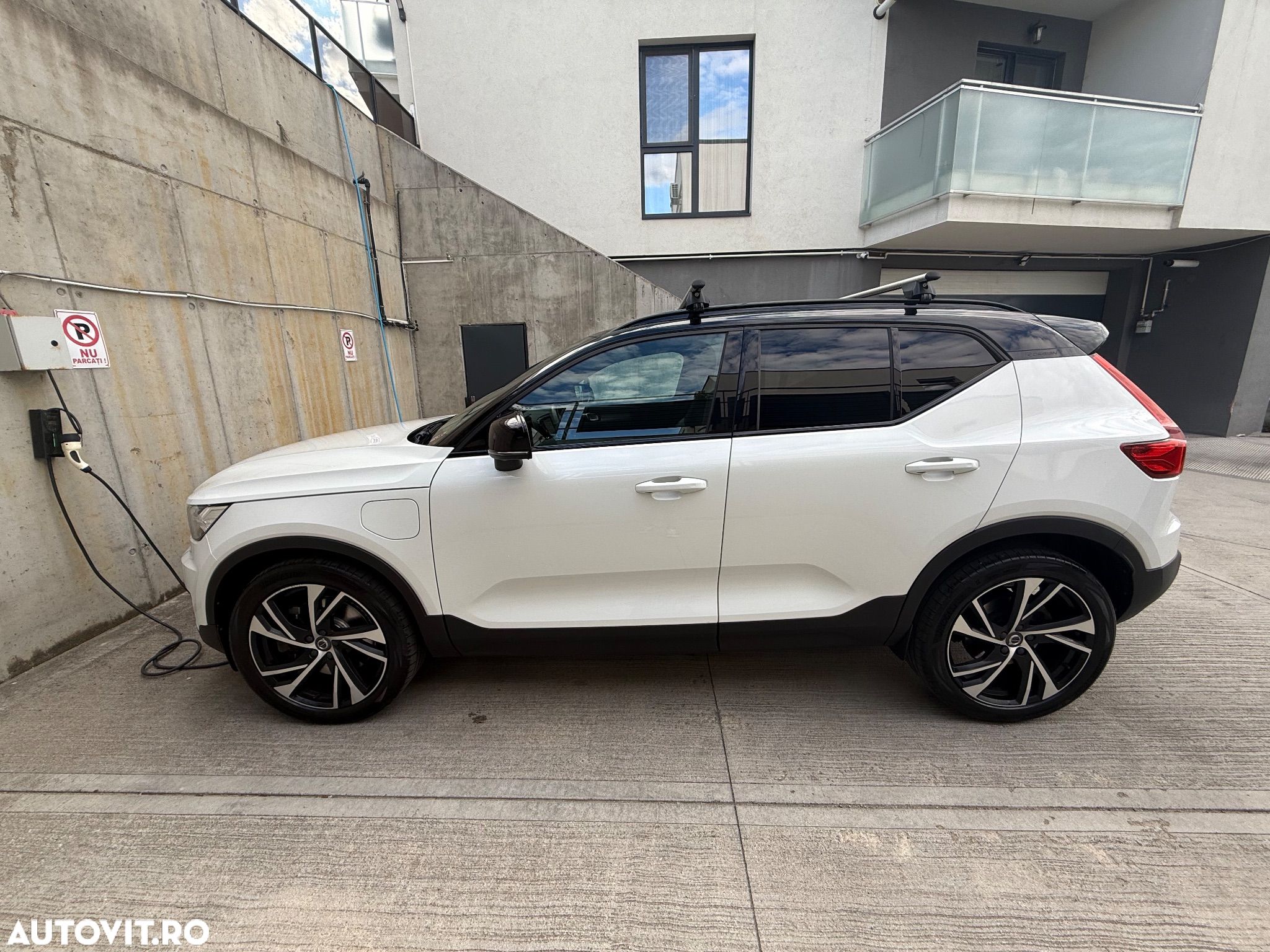 Volvo XC 40 Recharge T5 Twin Engine AT7 R-Design - 1
