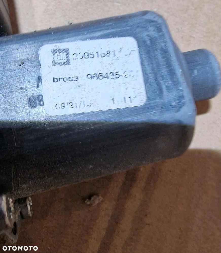 PODNOŚNIK SZYBY LEWY PRZÓD 20951581 OPEL ASTRA IV GTC - 8