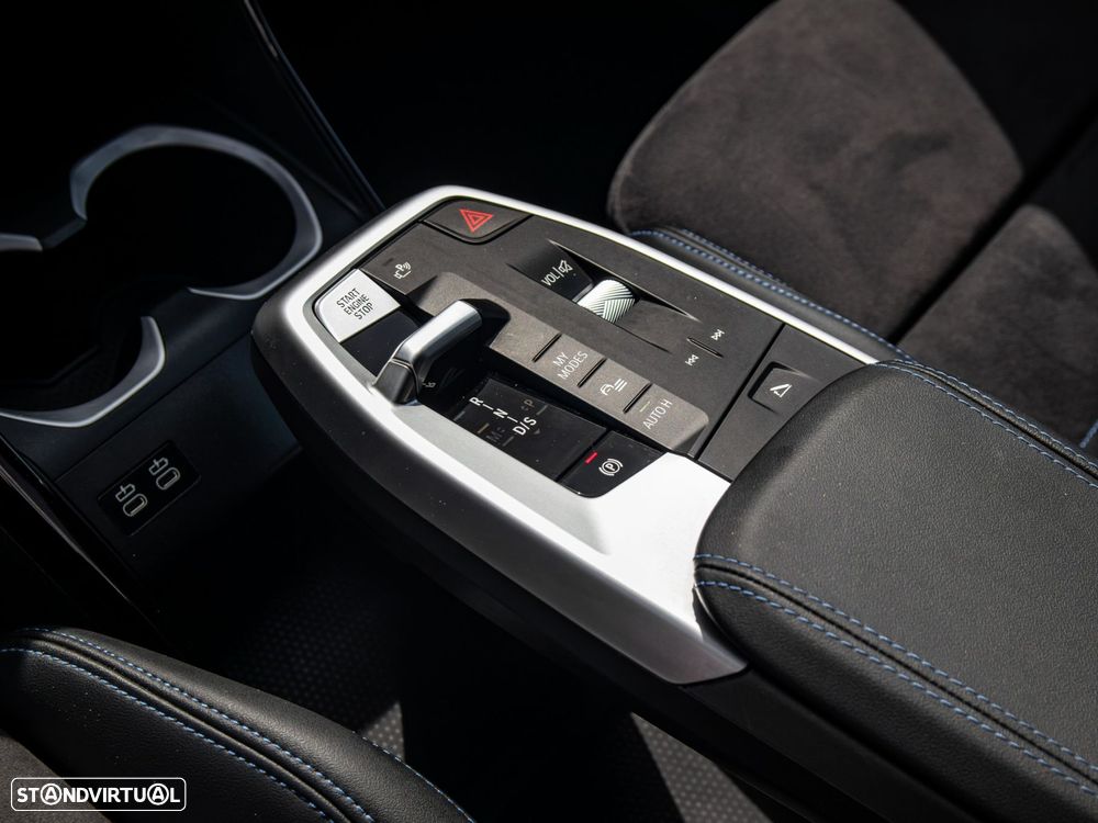 BMW X1 xDrive25e Pack Desportivo M - 33