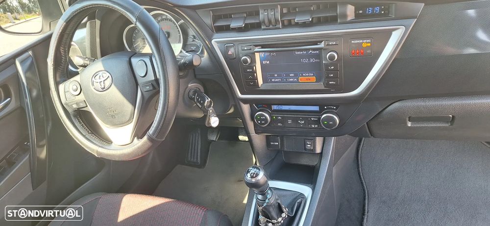 Toyota Auris Touring Sports 1.4 D-4D C.+P.Sport+TSS - 7
