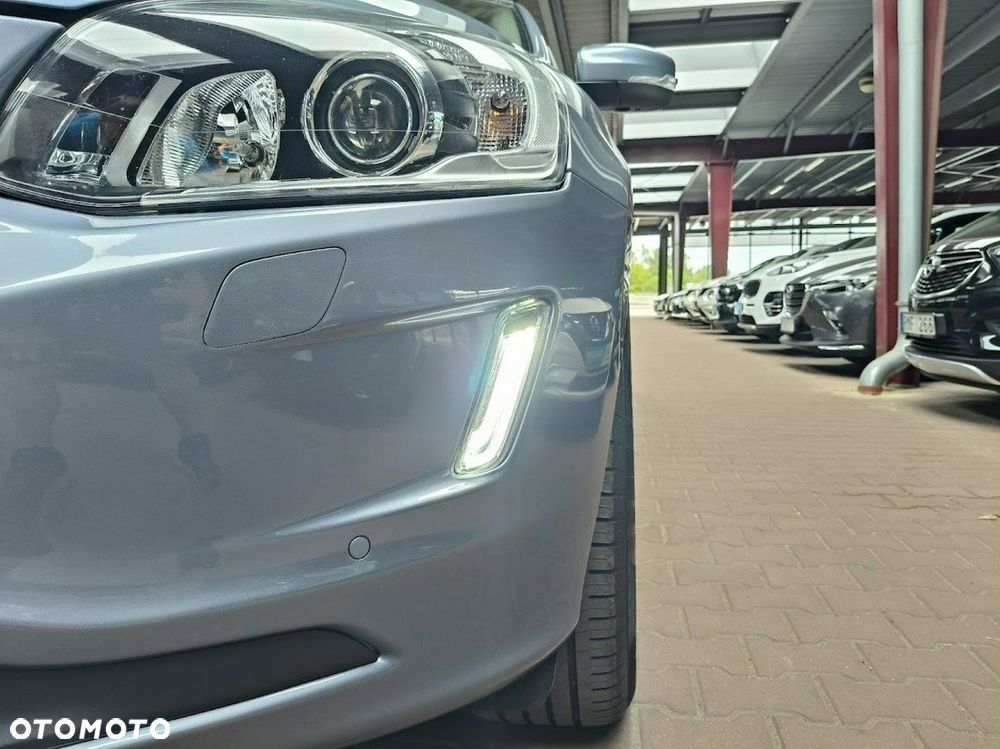 Volvo XC 60 D3 Geartronic Summum - 9