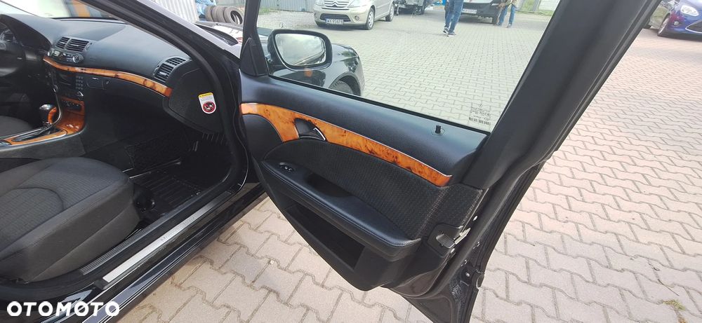 Mercedes-Benz Klasa E 200 Kompressor Automatik Elegance - 14