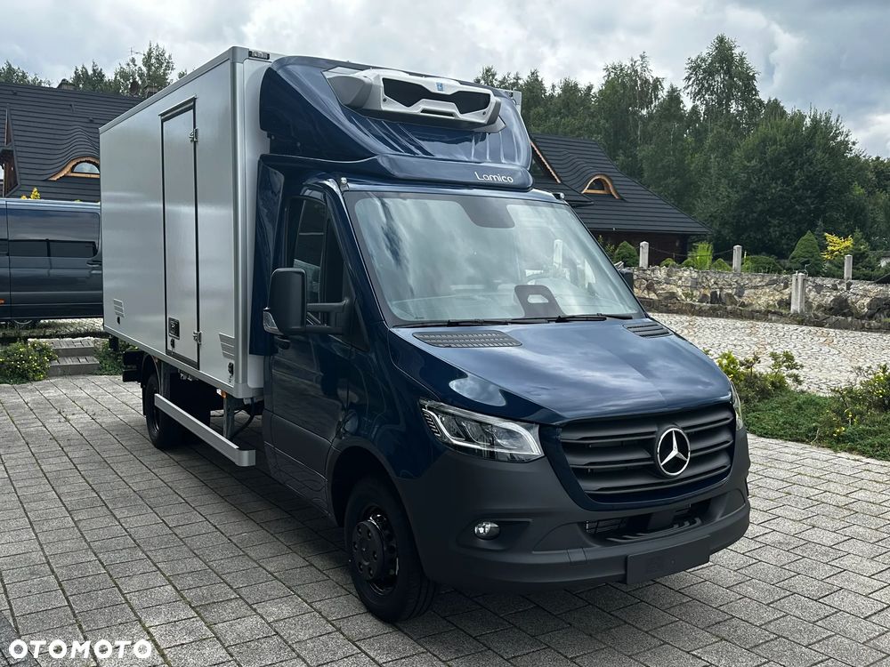Mercedes-Benz Sprinter - 5