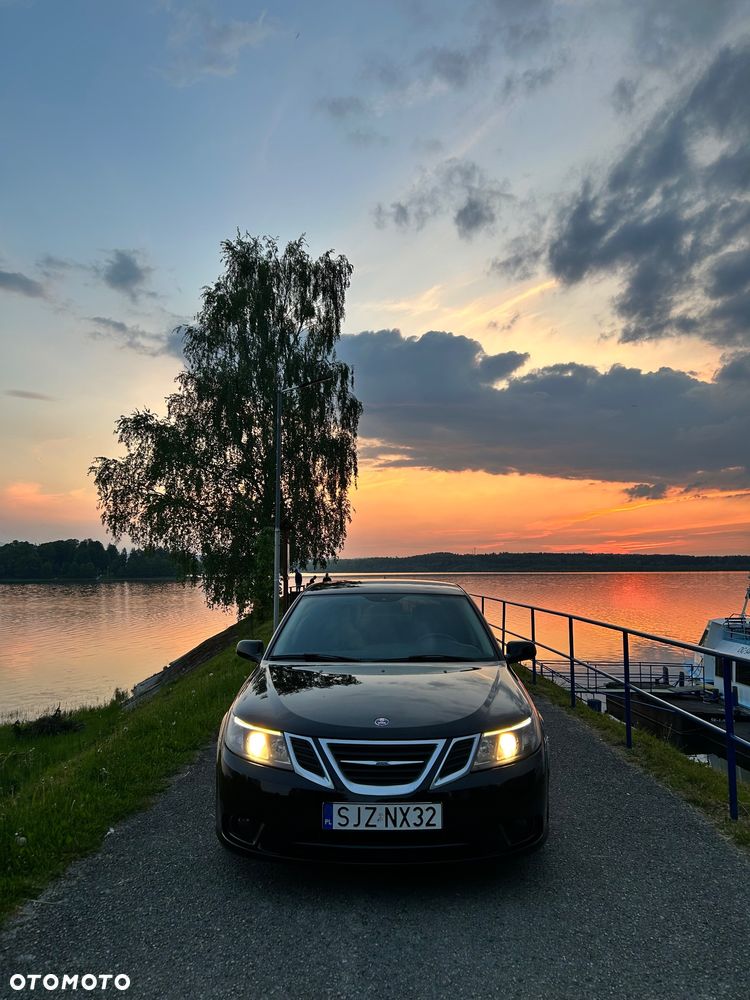 Saab 9-3 2010 photo 2