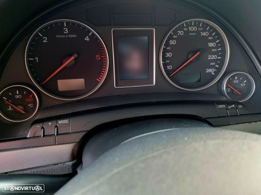 Audi A4 Avant - 11