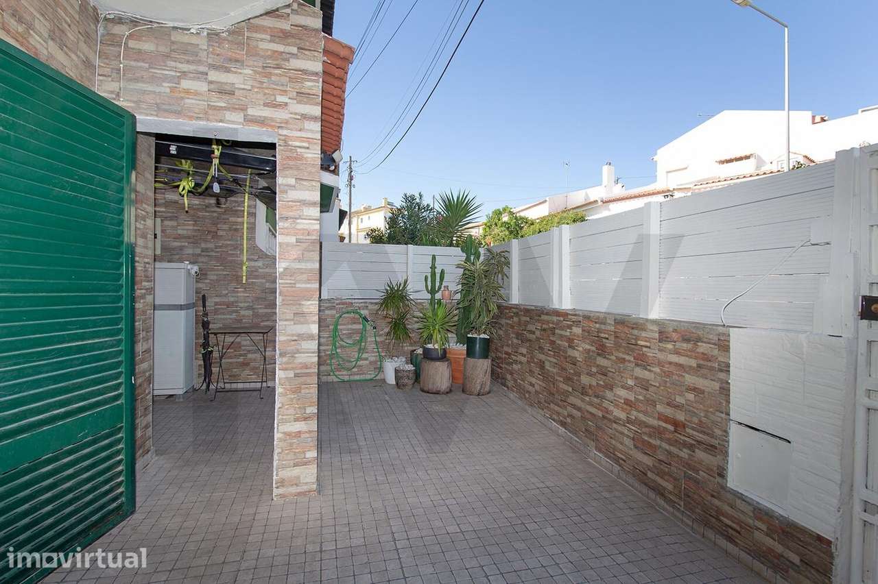 Moradia com 3 Pisos em Bicesse – Junto ao Acesso da A5 e no Concelho d - Grande imagem: 4/31
