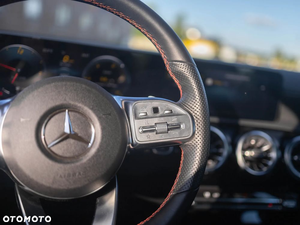 Mercedes-Benz Klasa A 220 d 4-Matic AMG Line 8G-DCT - 12