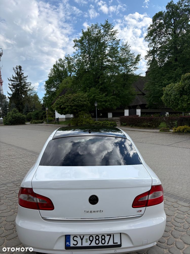 Skoda Superb 2.0 TDI Ambition - 4