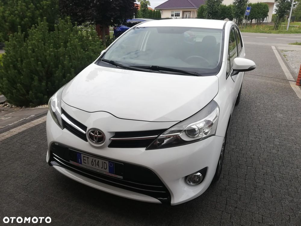 Toyota Verso - 3