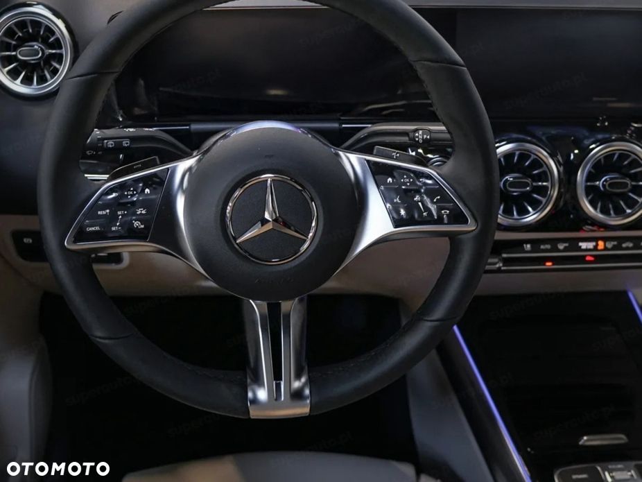 Mercedes-Benz GLA 200 mHEV Progressive 7G-DCT - 8