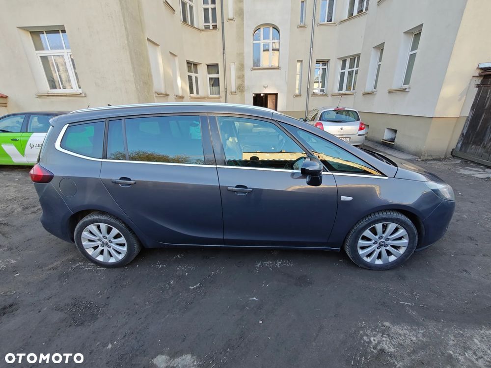 Opel Zafira Tourer 2.0 CDTI Style - 4