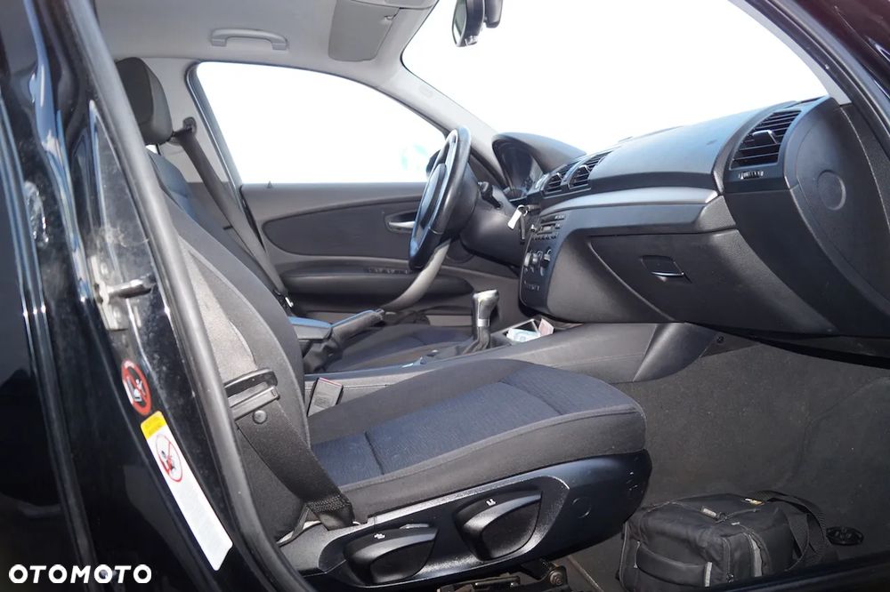 BMW Seria 1 116i - 17