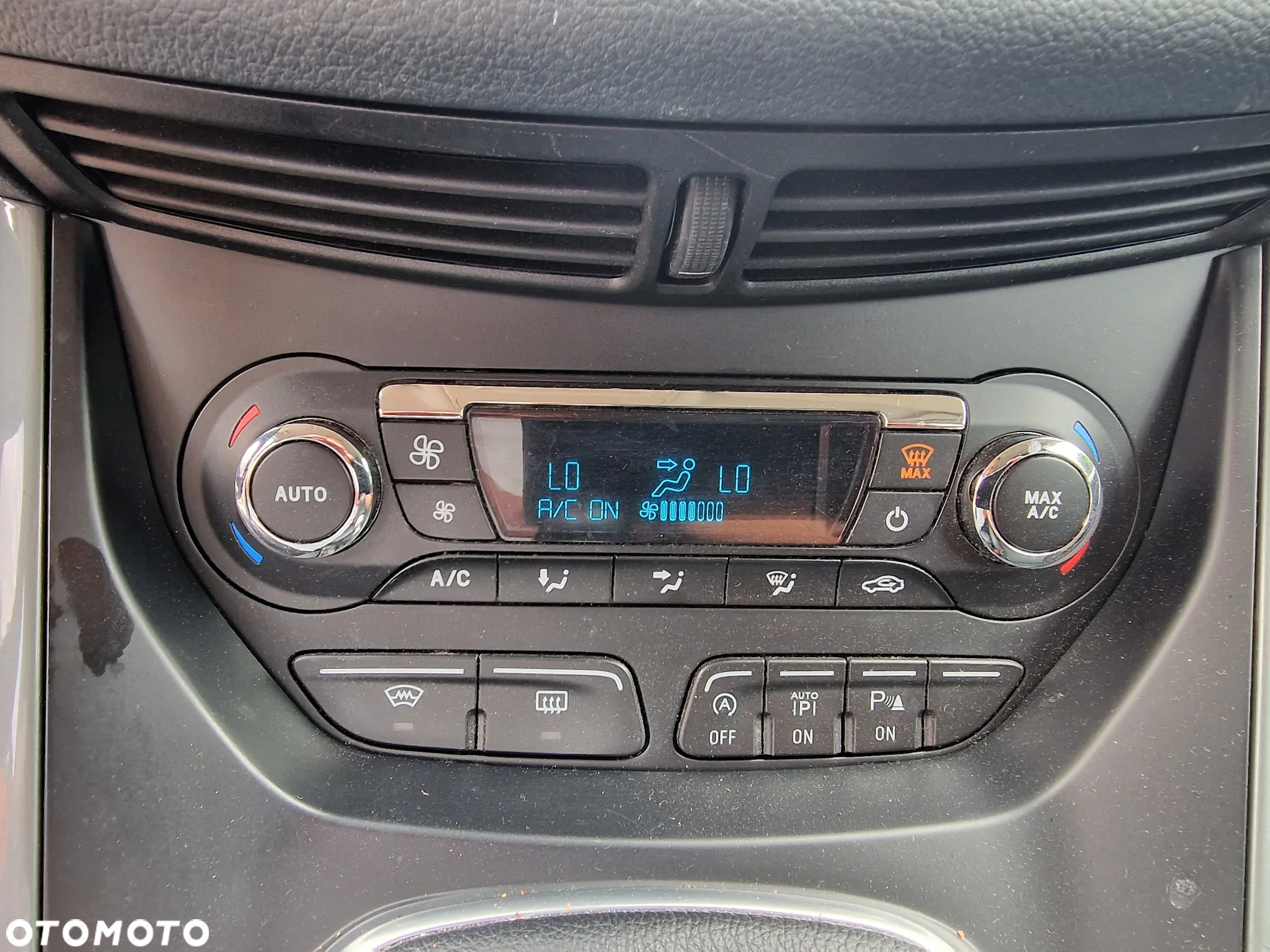 Ford C-MAX 1.6 EcoBoost Titanium - 21
