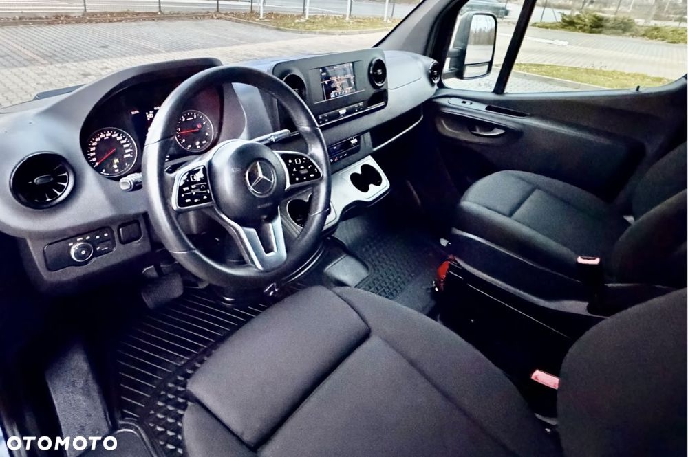 Mercedes-Benz Sprinter 319 3.0 V6 Automat podwozie - 12