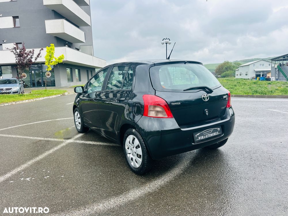Toyota Yaris 1.4 D-4D Base AC - 6