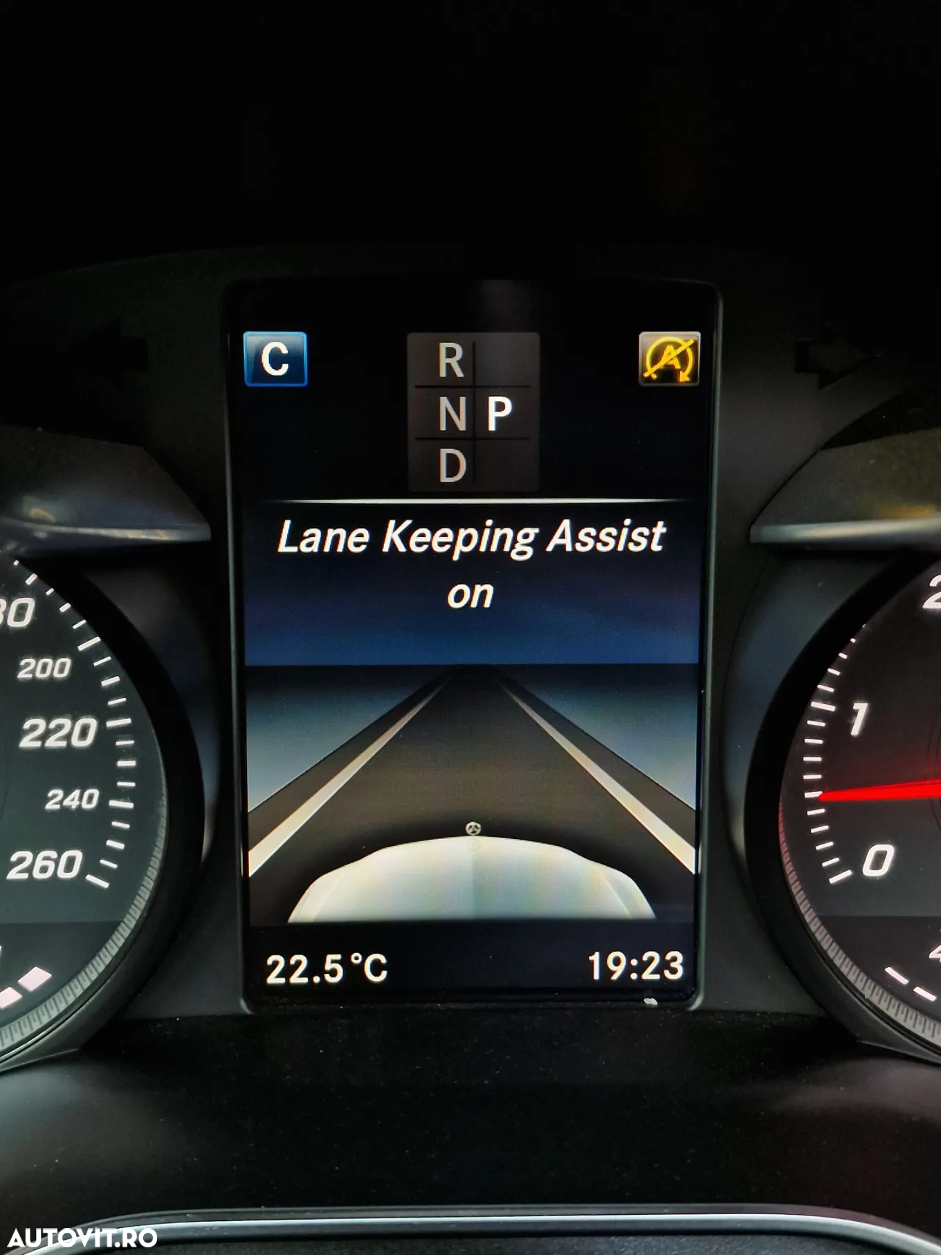 Mercedes-Benz C 220 d Coupe 9G-TRONIC AMG Line - 35