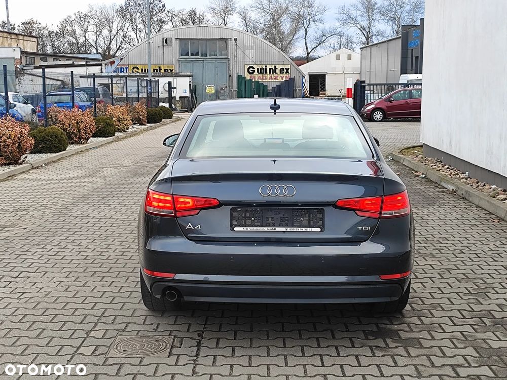 Audi A4 Limousine 2.0 TDI ultra S tronic design - 5