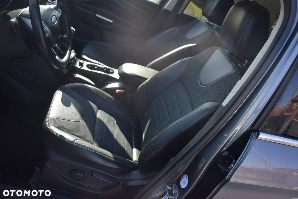 Ford Kuga 2.0 TDCi 4WD Titanium - 24