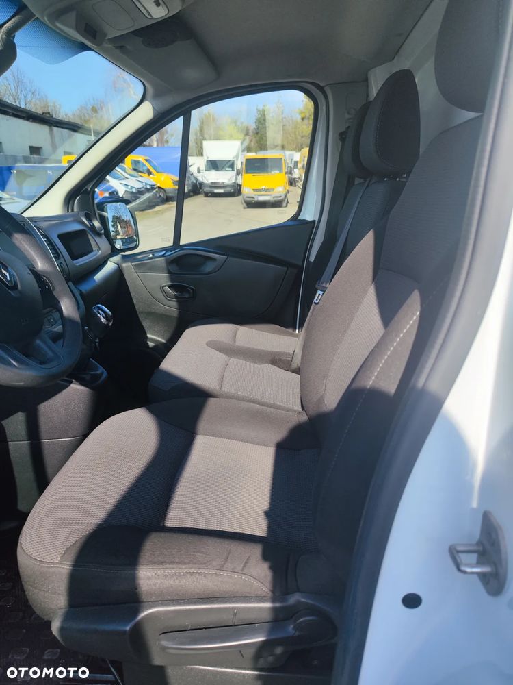 Renault Trafic - 13