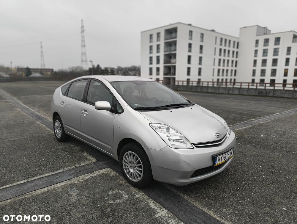 Toyota Prius - 3