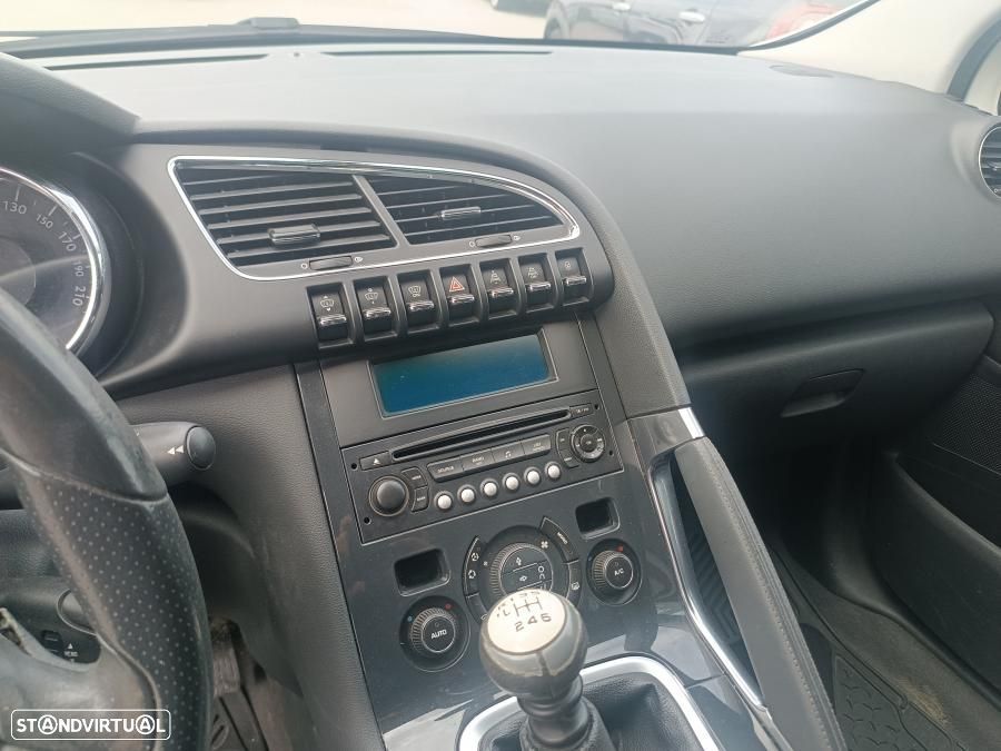 Peugeot 3008 1.6 HDi Active - 8