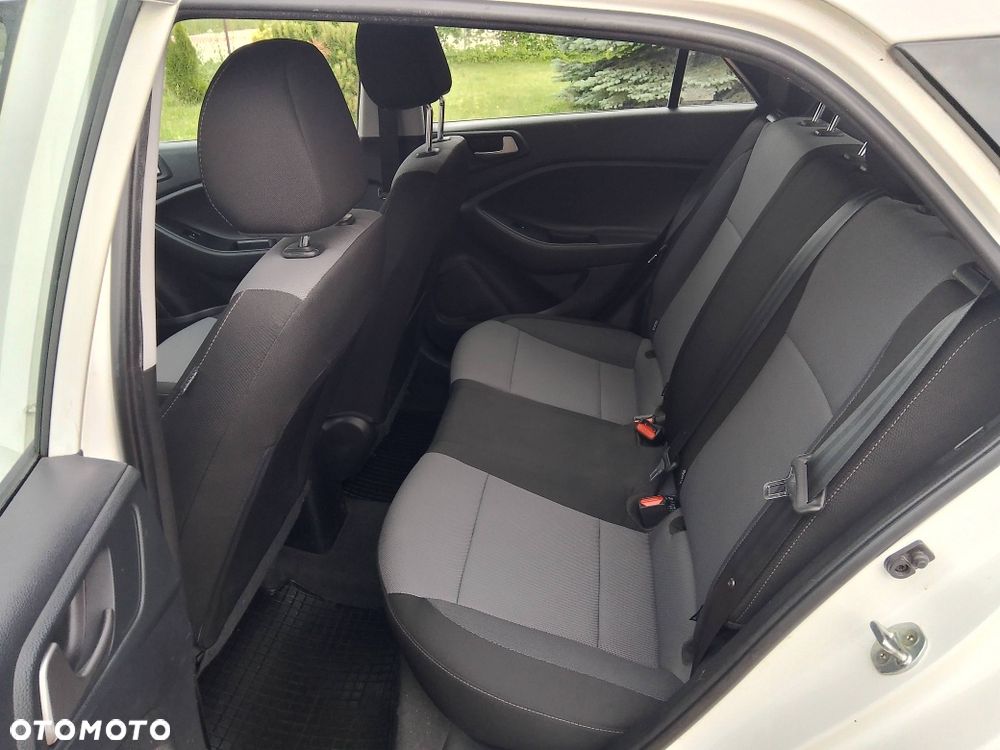 Hyundai i20 - 8