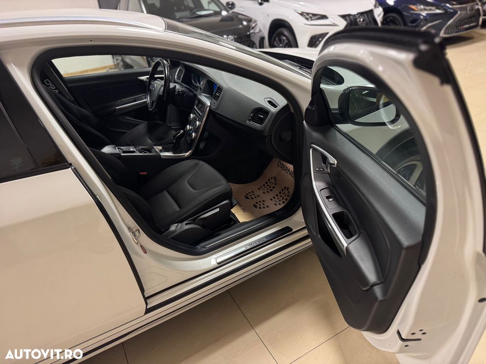 Volvo V60 D3 Geartronic Kinetic - 10