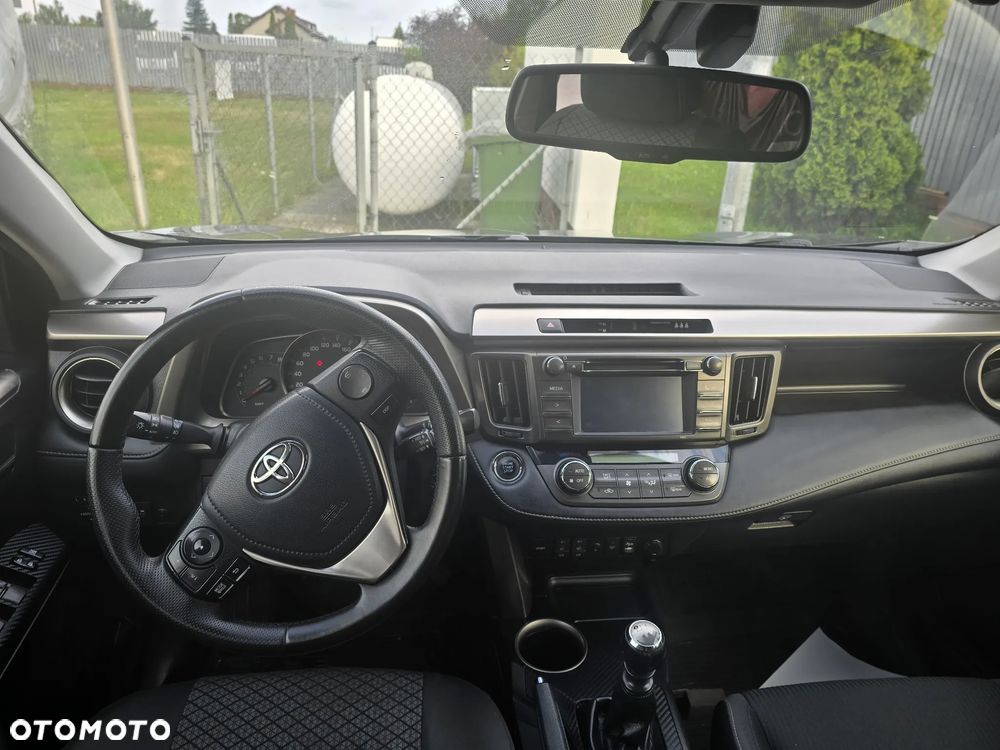 Toyota RAV4 2.0 Active EU6 - 15