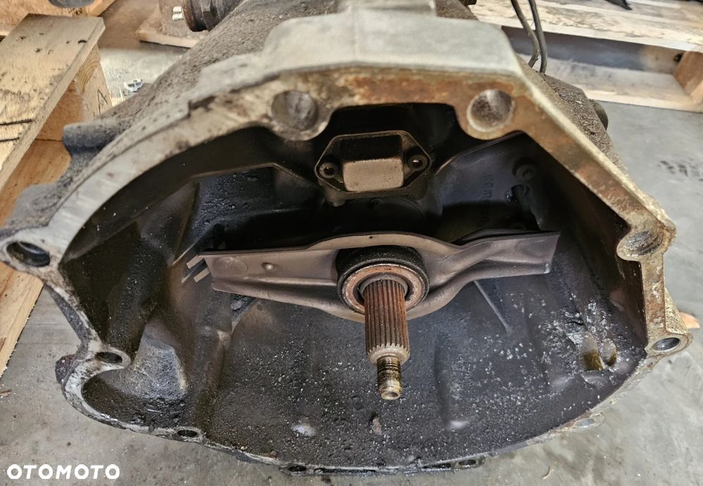 VW LT35 Mercedes Sprinter 2.5 TDI skrzynia biegów DDY - 10