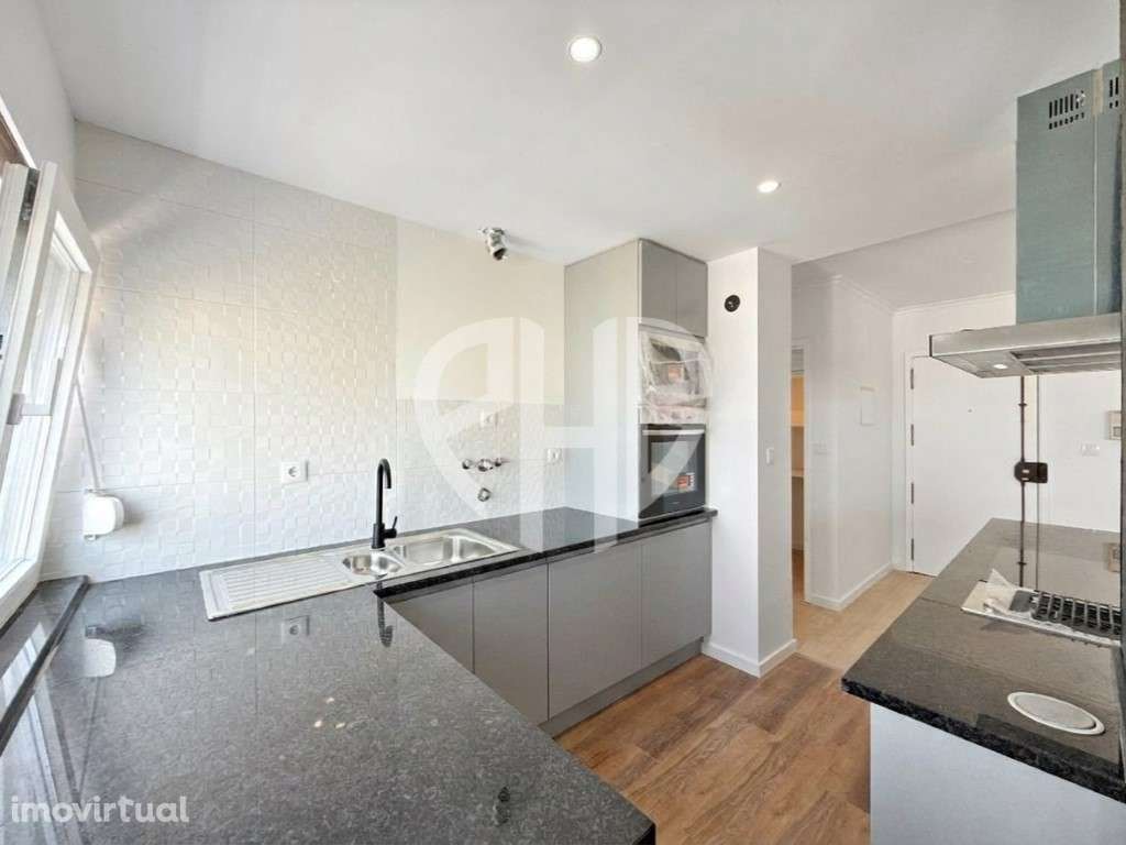 Apartamento T3 Renovado // Monte da Caparica - Grande imagem: 5/23