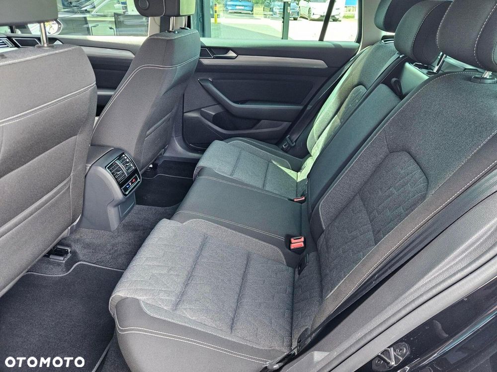 Volkswagen Passat 2.0 TDI EVO Business DSG - 14