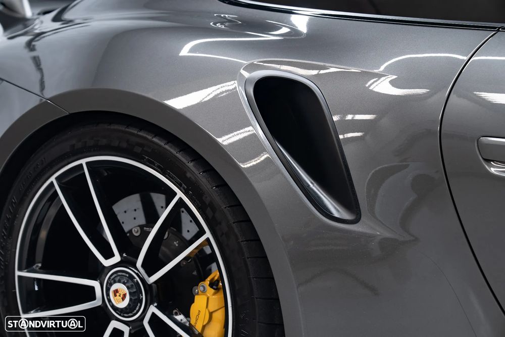 Porsche 911 (992) Turbo S - 10