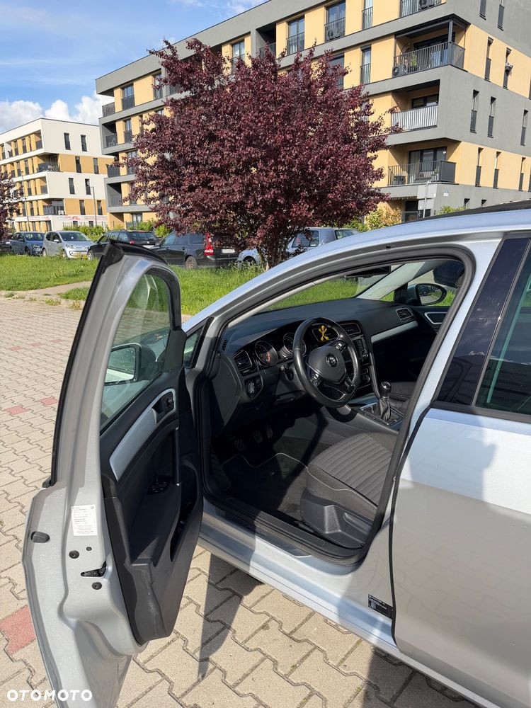 Volkswagen Golf 1.2 TSI BMT Comfortline - 13