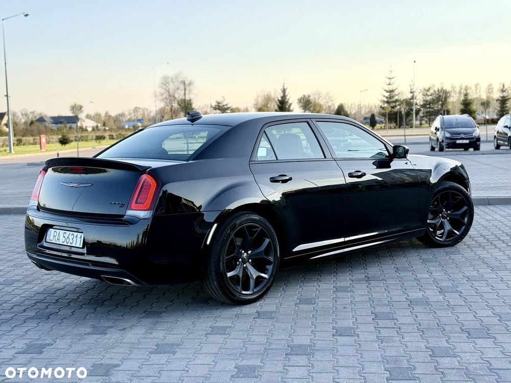 Chrysler 300s - 14