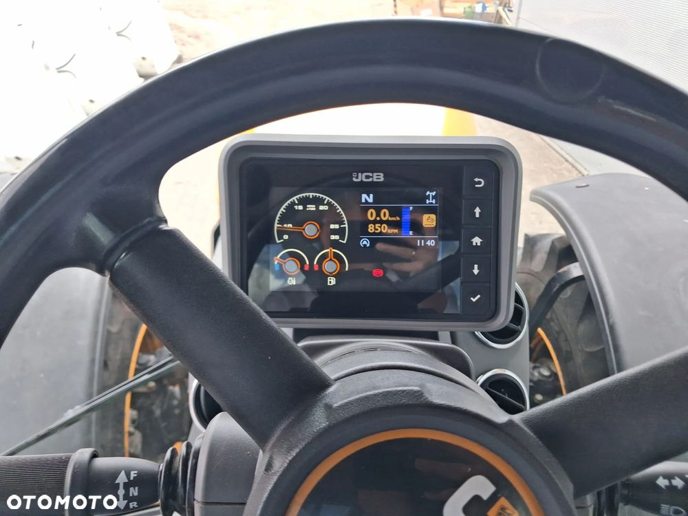 JCB Fastrac 4190 - 17