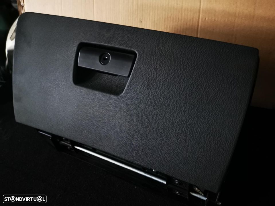BMW E90 PORTA LUVAS PL016 - 2