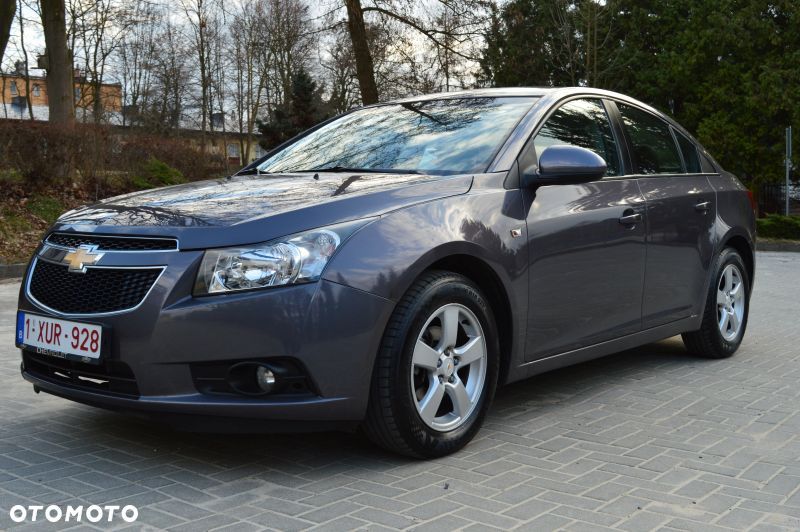Chevrolet Cruze - 8