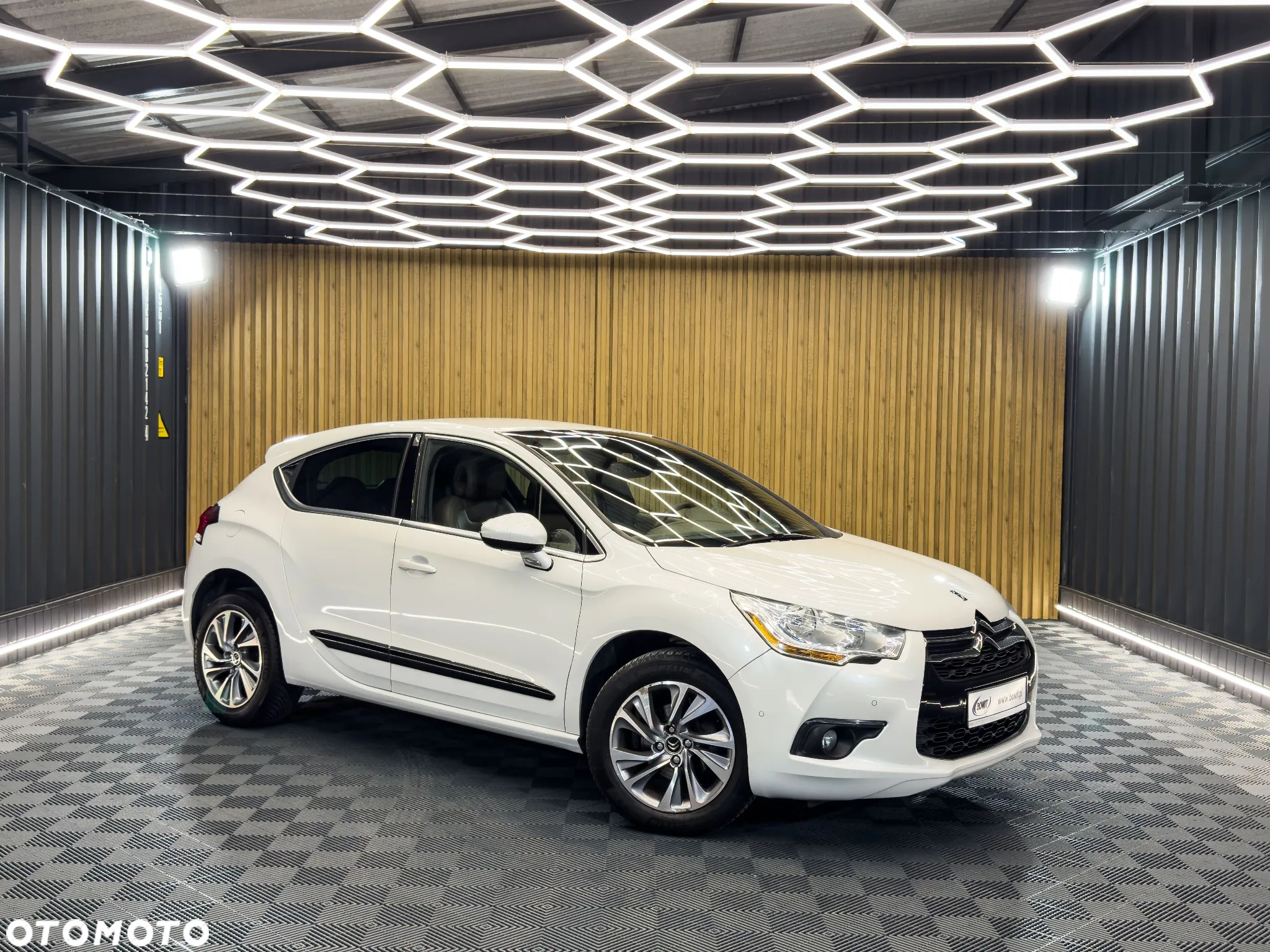 Citroën DS4 HDi 115 Chic - 4