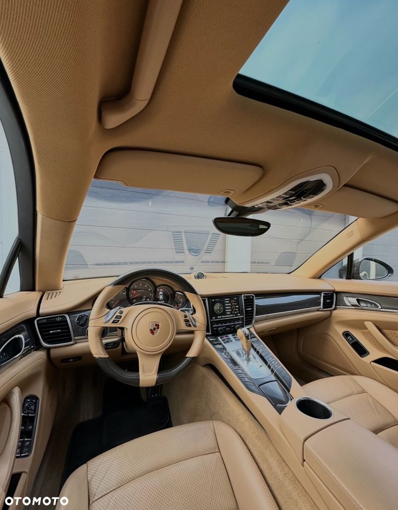 Porsche Panamera - 6