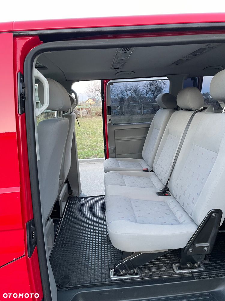 Volkswagen Caravelle - 35