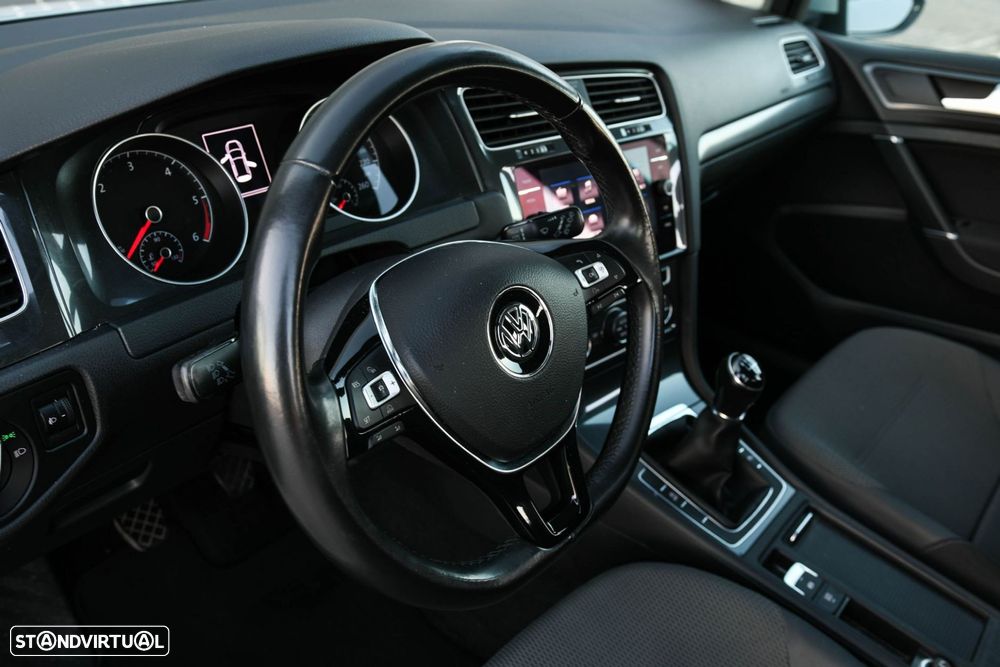 VW Golf 1.6 TDI Confortline - 3