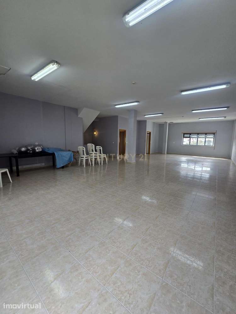 Loja para Arrendamento na Ramada – 115 m² - Grande imagem: 2/11