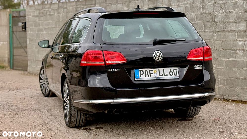 Volkswagen Passat 2.0 TDI Comfortline - 12