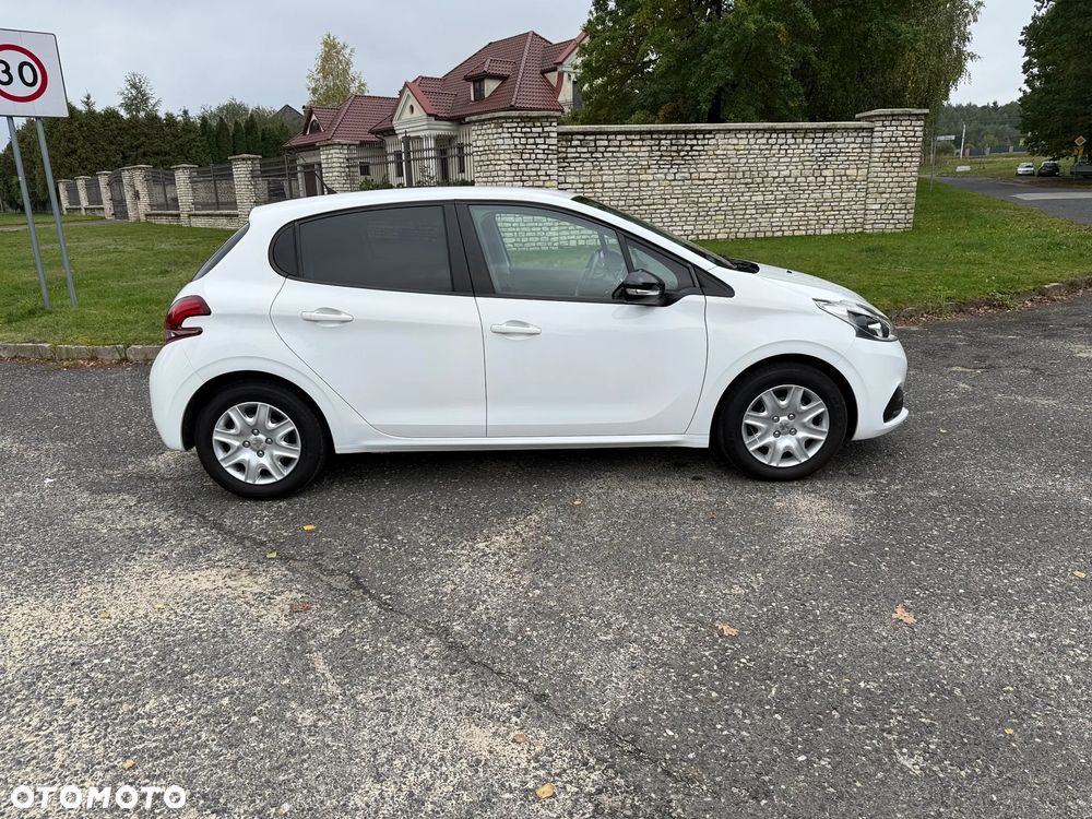 Peugeot 208 1.2 PureTech Style - 15